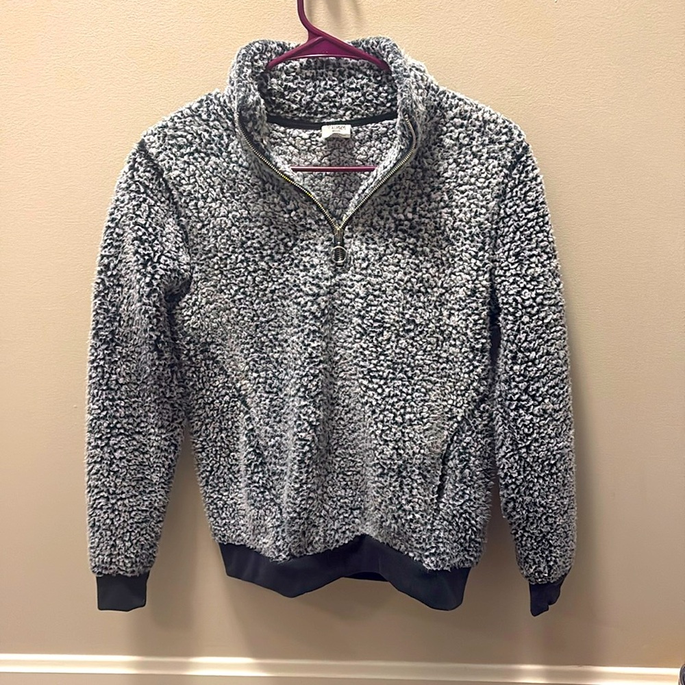 Light/Dark grey 1/4 zip sherpa fleece sweatshirt in size small.